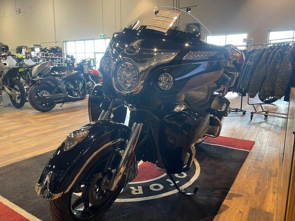 2025 Indian Motorcycle Roadmaster Elite alt