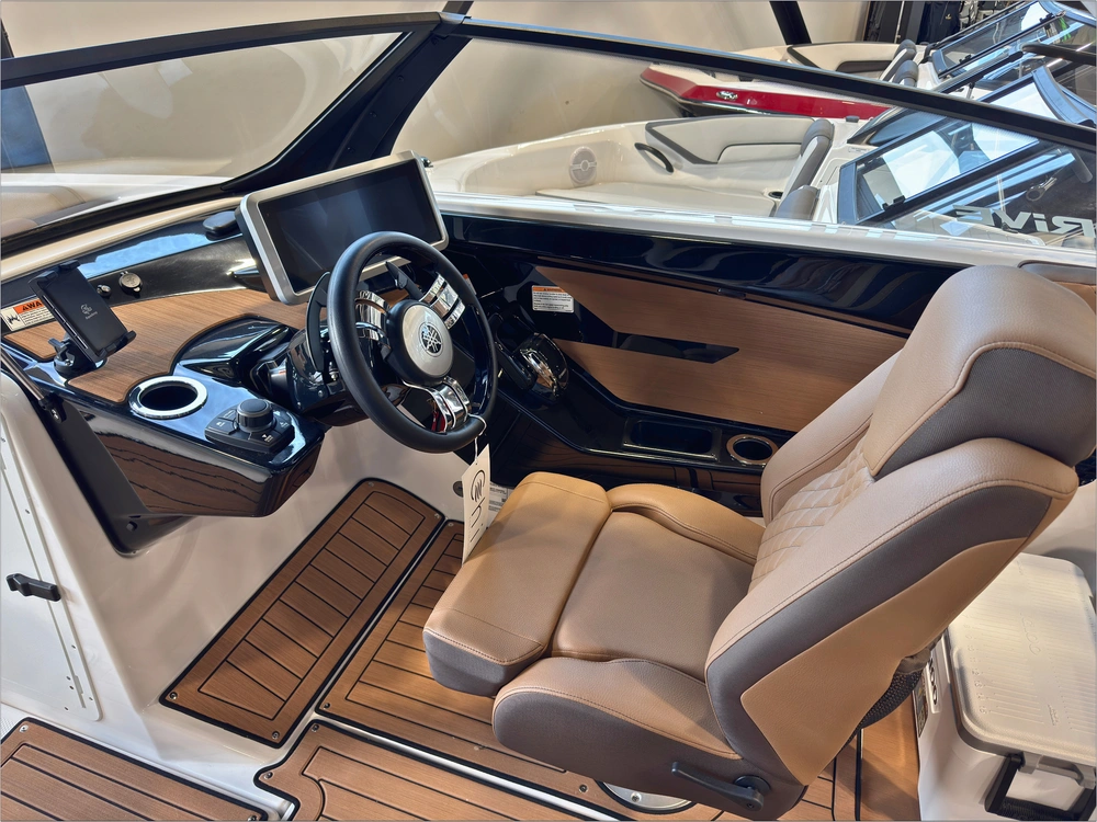 2025 Yamaha 222sd- Demo $4,000 Black Friday Rebate alt