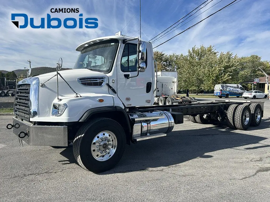 Freightliner 114SD 2025