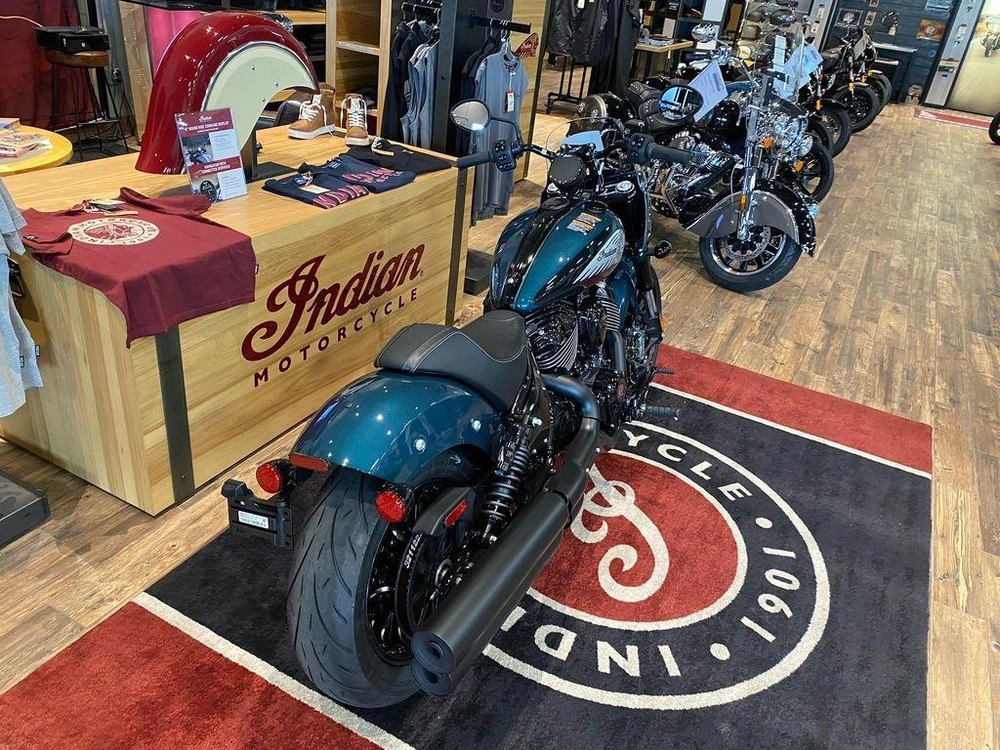 2025 Indian Motorcycle Sport Chief alt