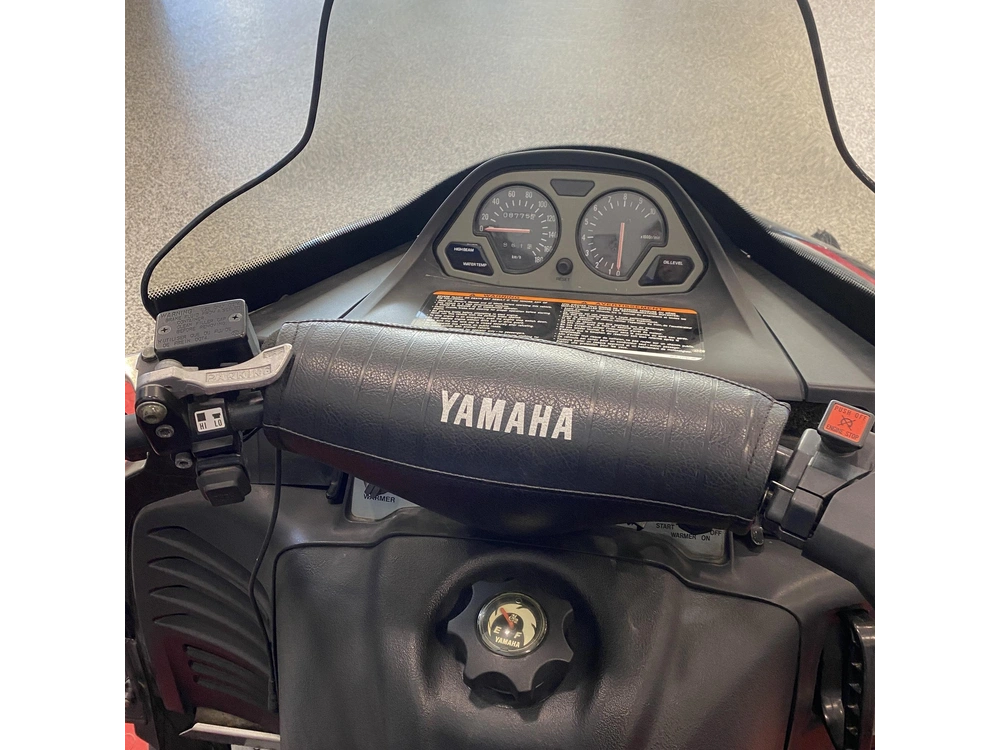 1998 Yamaha Vmax 600 alt