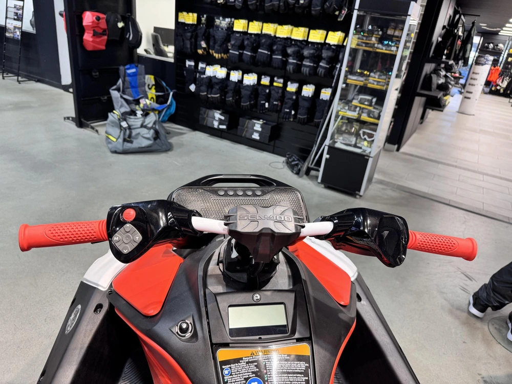 2025 Sea-doo Spark 3up Trixx 90 (sound) - Demo alt