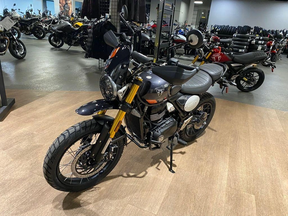 2026 Triumph Scrambler 400 Xc alt