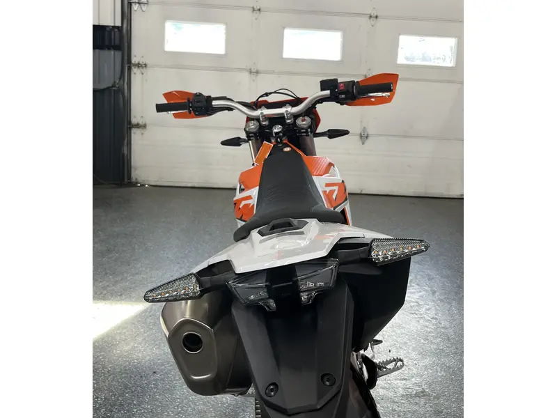 2026 KTM 690 ENDURO R