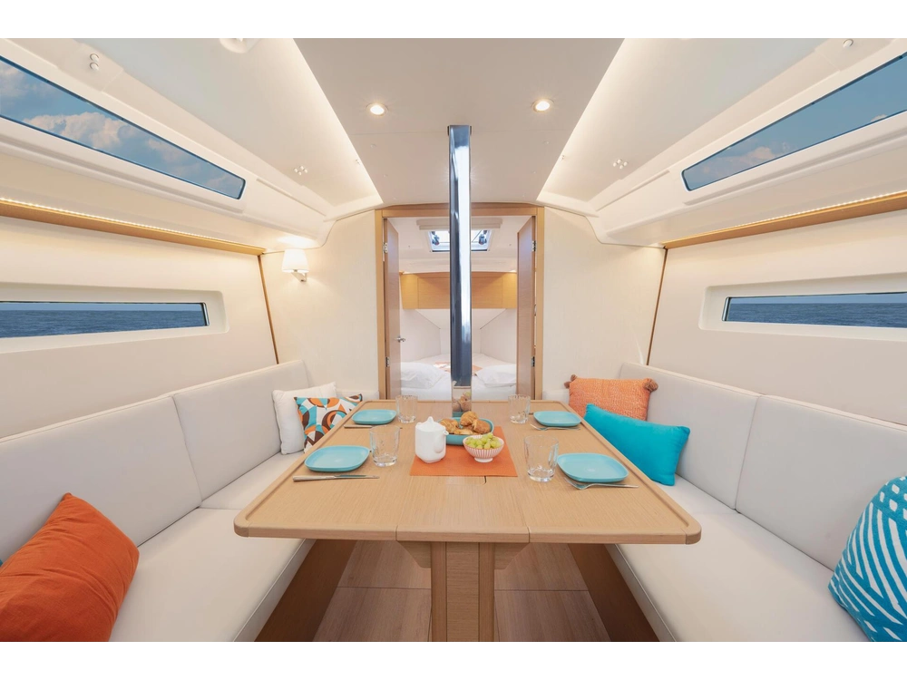 2026 Jeanneau Sun Odyssey 350 alt