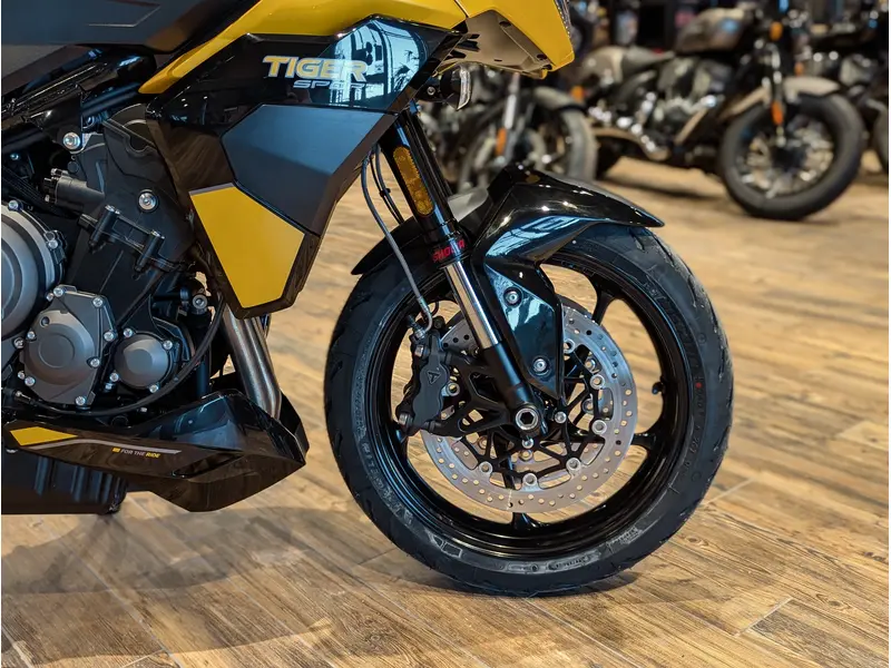 2026 Triumph Tiger Sport 800 // Cosmic Yellow/Sapphire Black