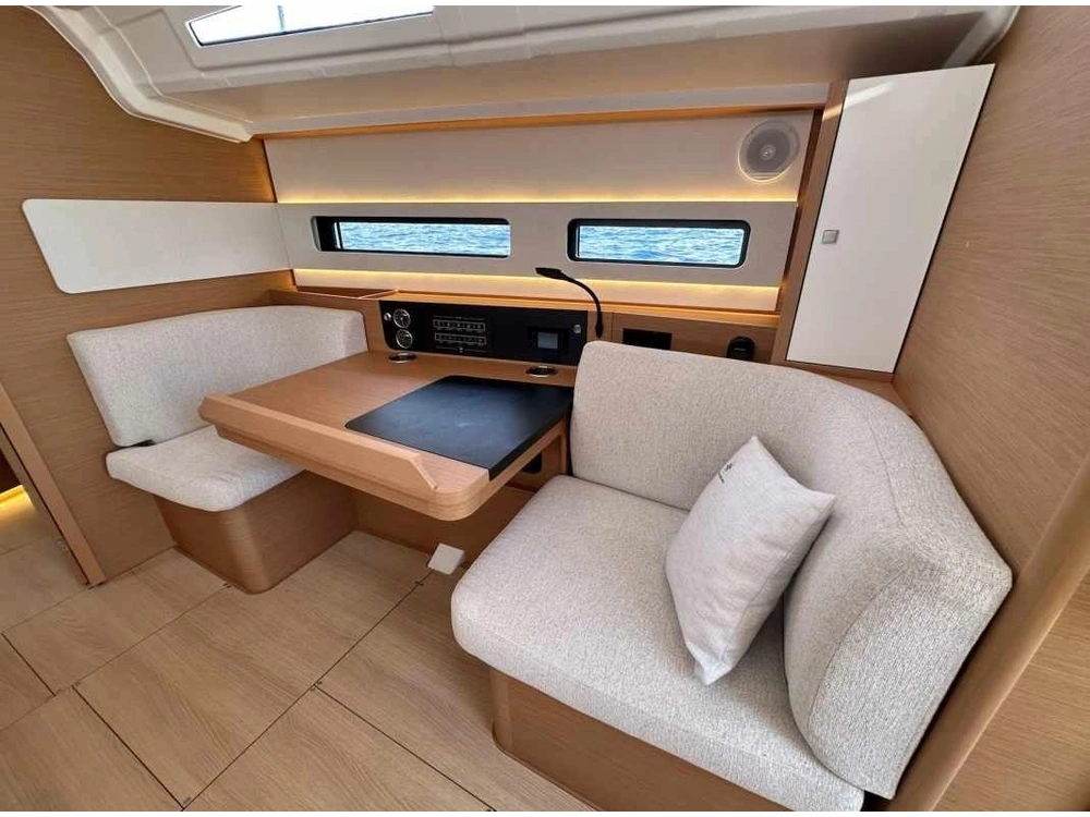 2026 Jeanneau Sun Odyssey 415 alt