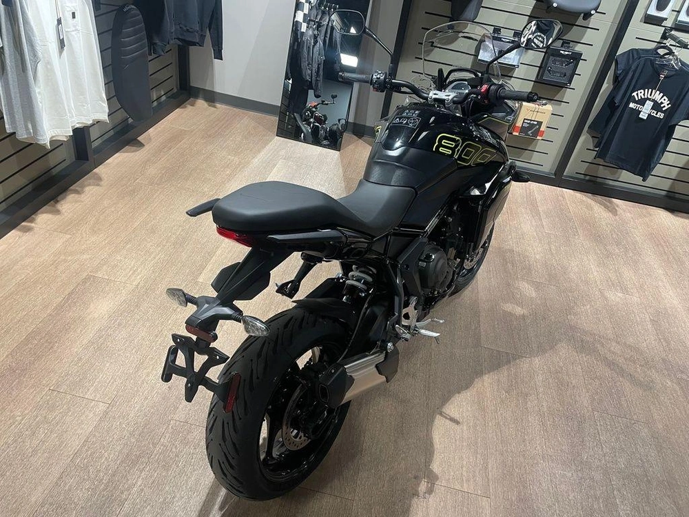 2025 Triumph Tiger Sport 800 alt
