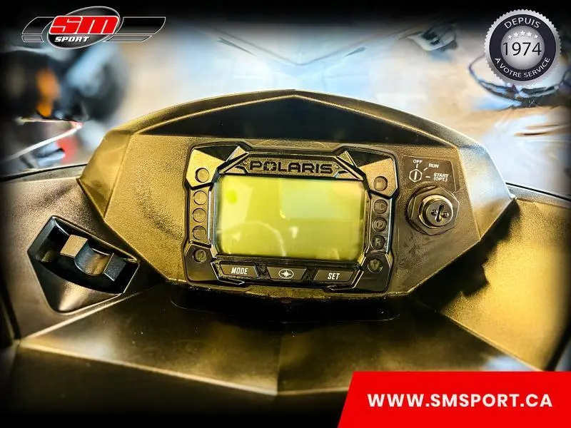 Polaris 550 VOYAGEUR 144 ES 2025