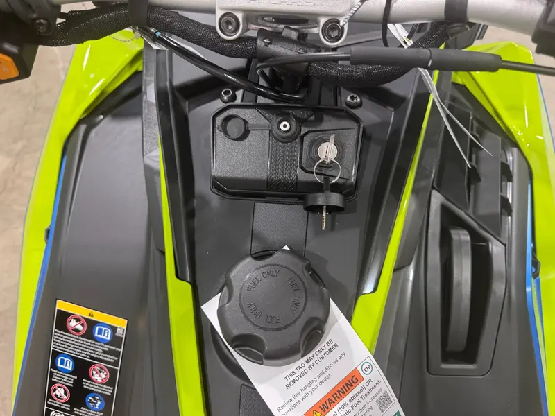 2026 Polaris INDY VR1 850 Matte Light Blue Metallic / Neon