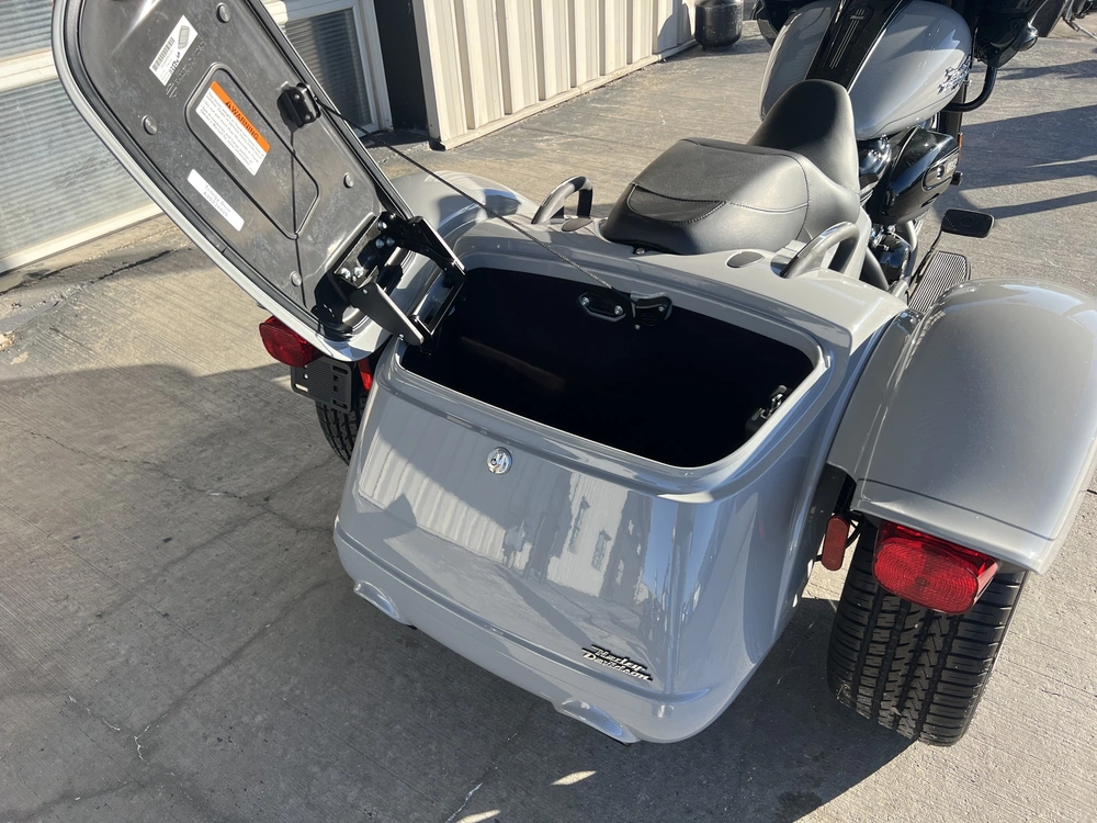 2025 Harley-davidson Road Glide 3 alt