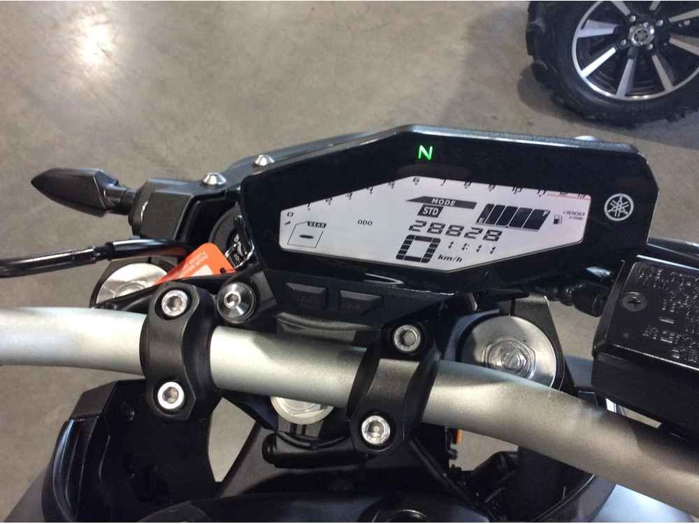 Yamaha Fz-09 2015 alt