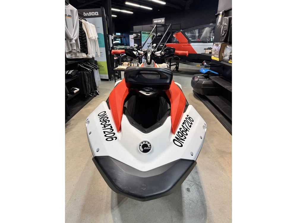 2025 Sea-doo Spark 3up Trixx 90 (sound) - Demo alt