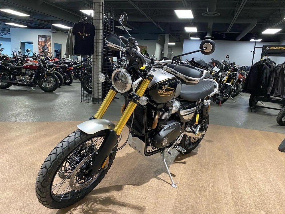 2025 Triumph Scrambler 1200 Xe alt