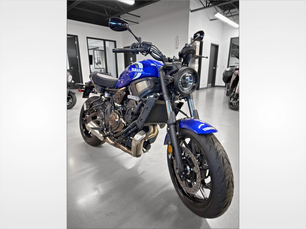 2024 Yamaha Xsr700 alt