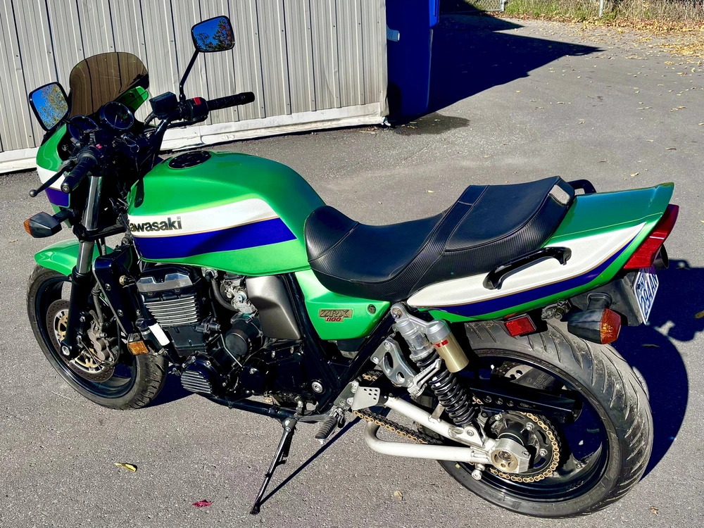 1999 Kawasaki Zrx1100 alt