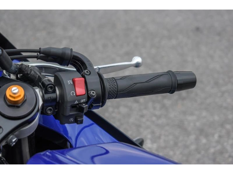 Yamaha Yzf-r7 2024 alt