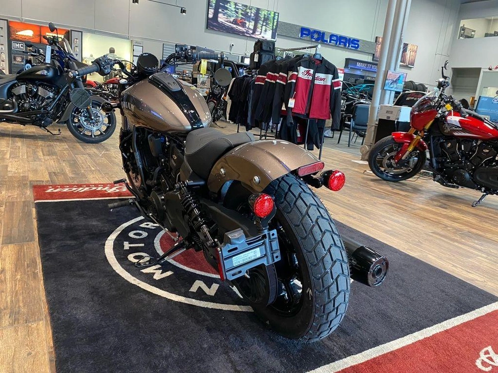 2025 Indian Motorcycle Scout Bobber Ltd + Tech alt