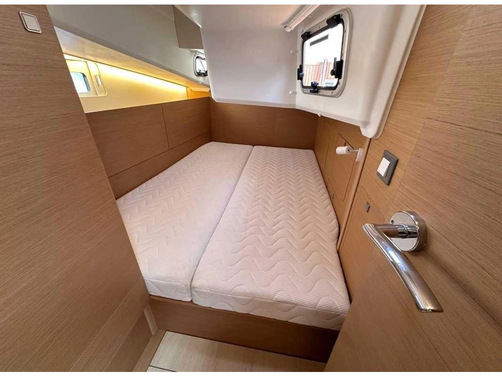 2026 Jeanneau Sun Odyssey 415 alt