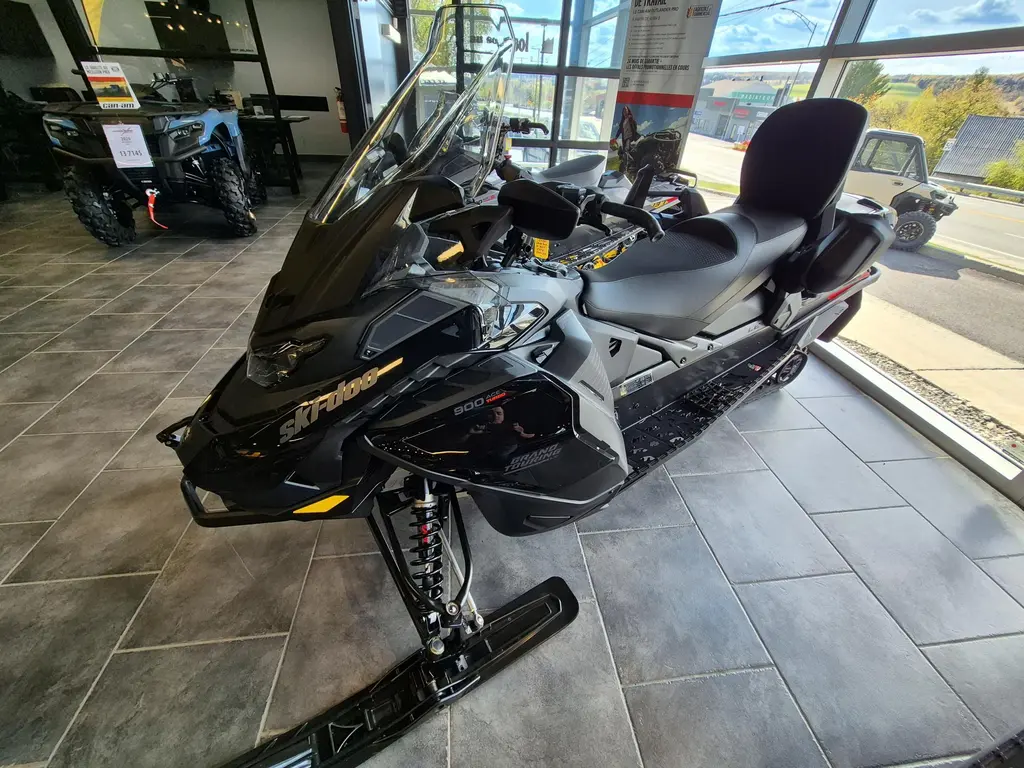 Ski-Doo Grand-Touring LE 2026 - 900 turbo