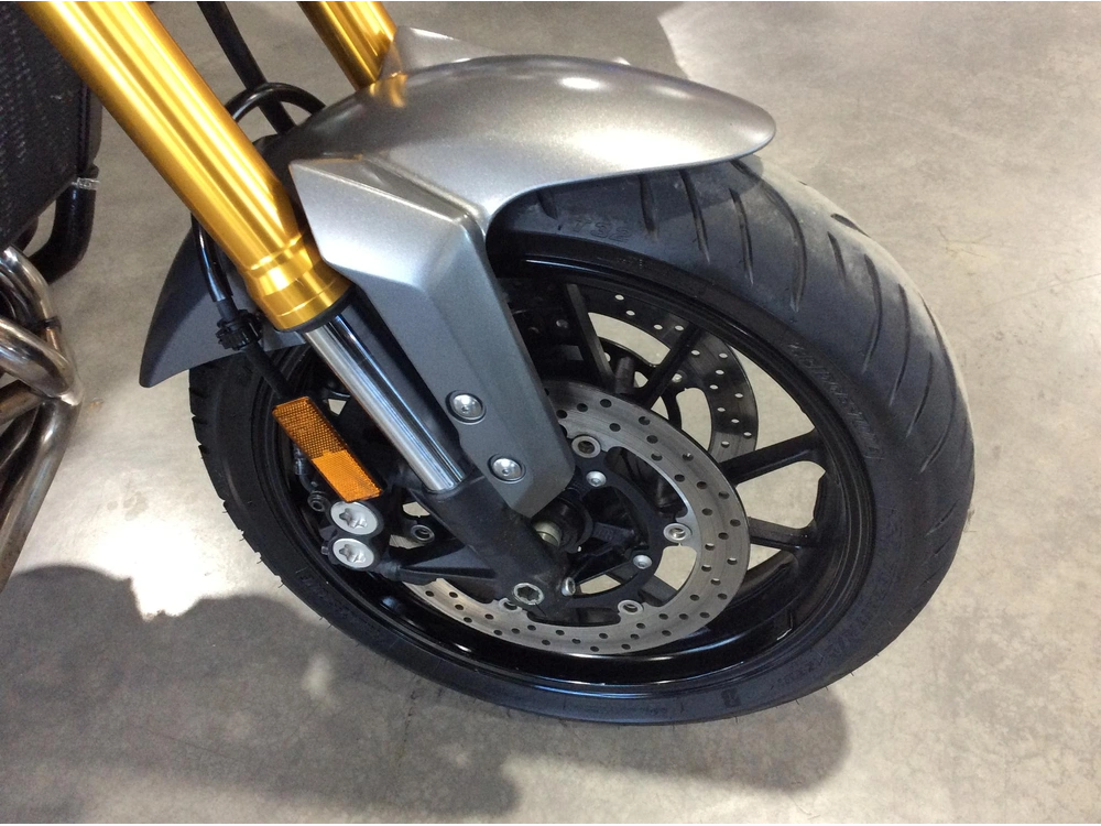 Yamaha Fz-09 2015 alt