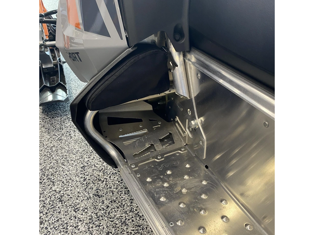 2025 Polaris 550 Switchback Sport 144 alt