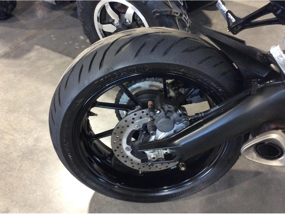 Yamaha Fz-09 2015 alt