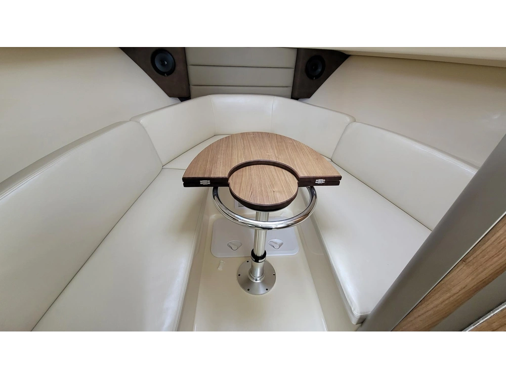 Boston Whaler Conquest 285 2012 alt