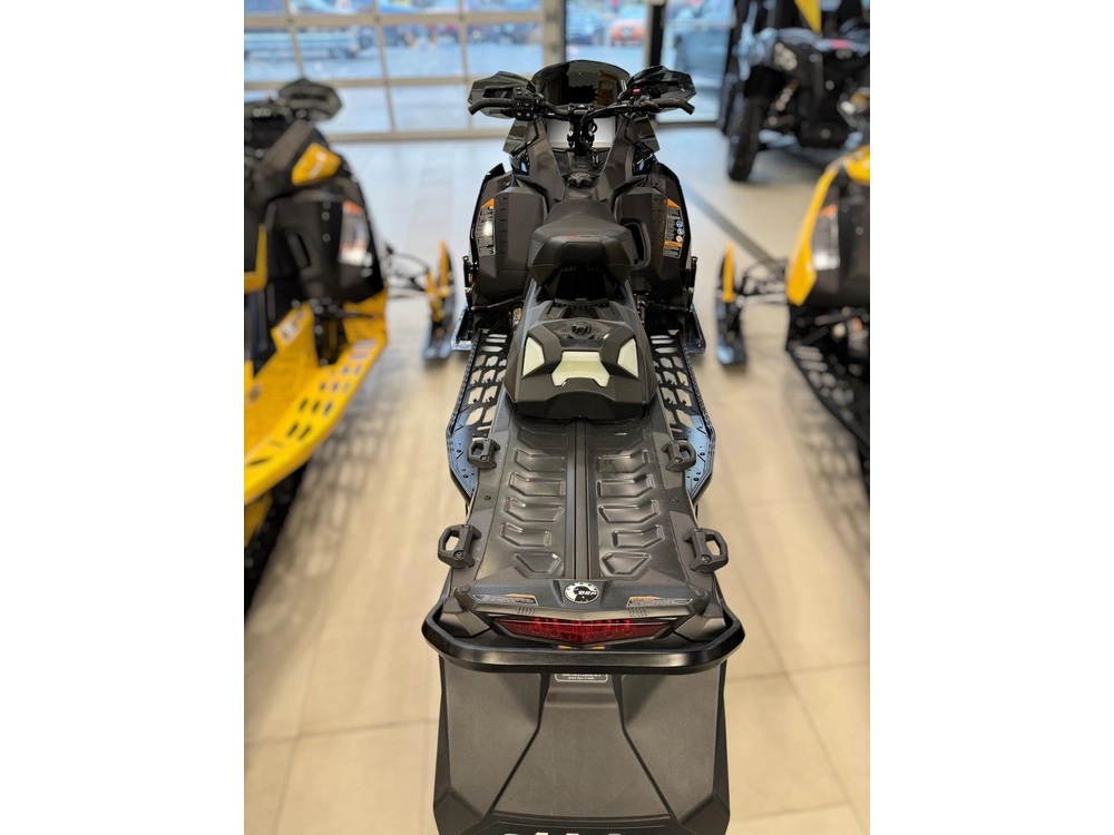 2025 Ski-doo Demo - Mxz Xrs Comp. 850 E-tec Turbo R Ripsaw Ii 2-ply 1.25" Shot 10.25t alt