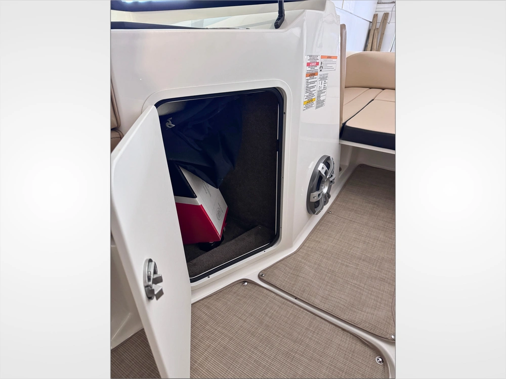 2023 Sea Ray Spx 190 No Luxury Tax* alt