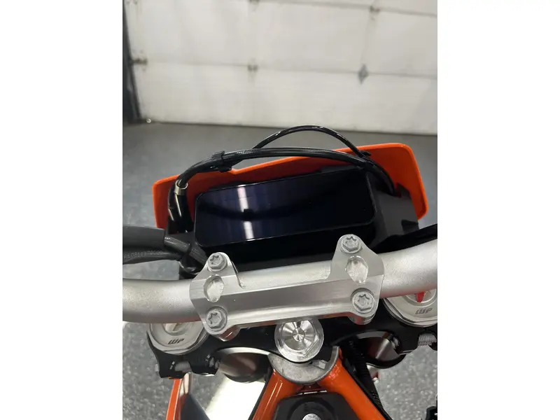 2026 KTM 690 ENDURO R