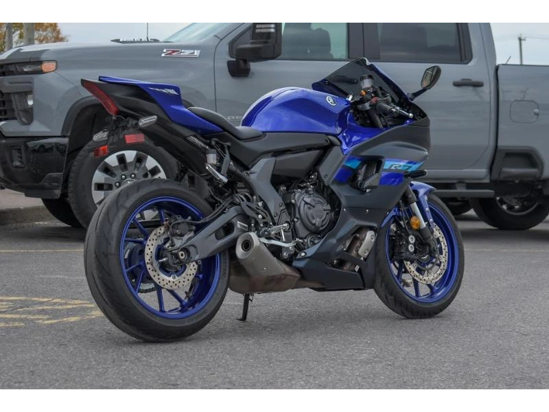 Yamaha Yzf-r7 2024 alt