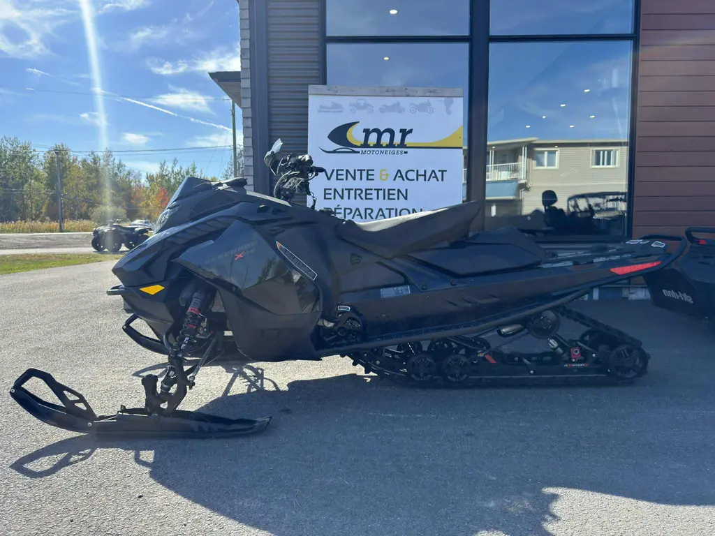Ski-Doo RENEGADE XRS 850 E-TEC 2023