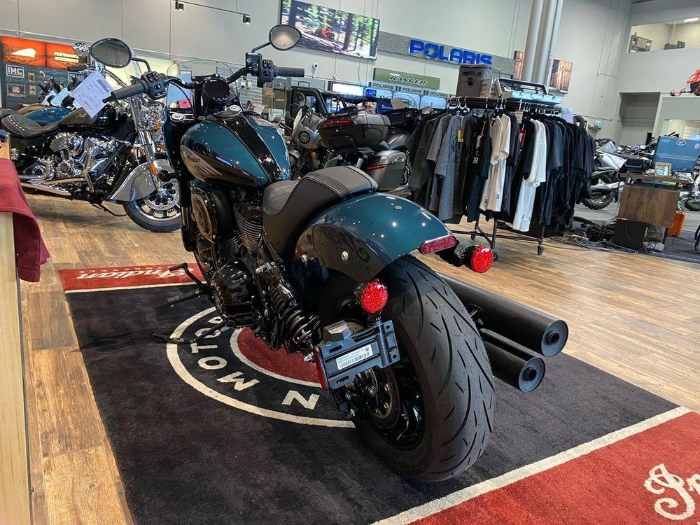 2025 Indian Motorcycle Sport Chief alt