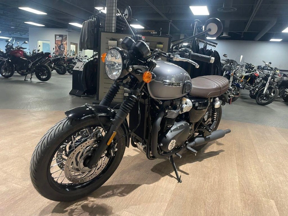 2025 Triumph Bonneville T120 Black - Graphite / Matt Graphite alt