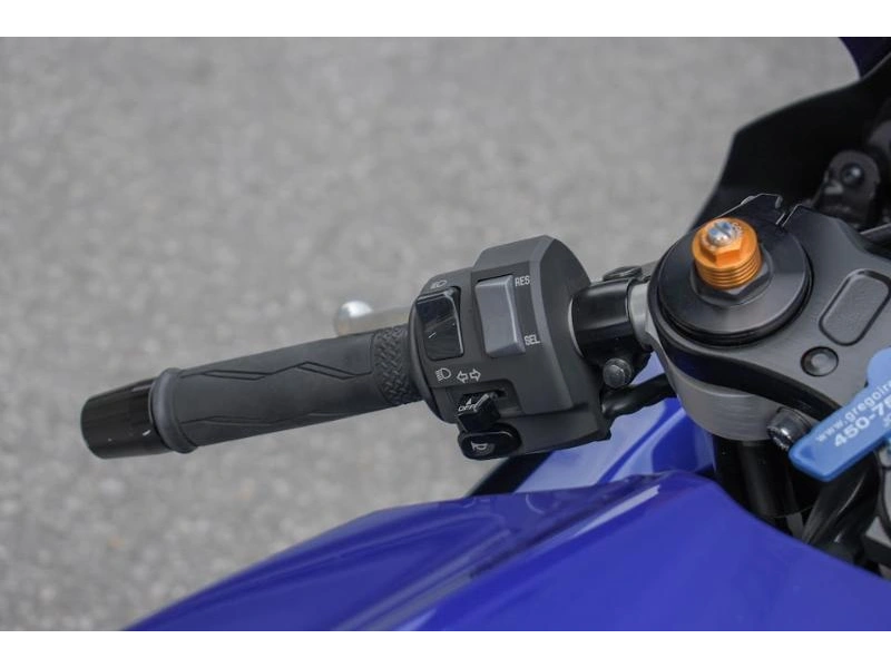 Yamaha Yzf-r7 2024 alt