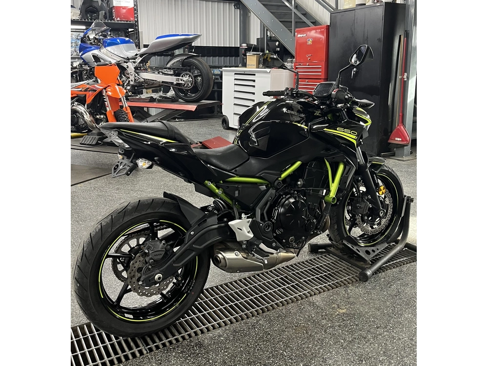 Kawasaki Er650 2020 alt