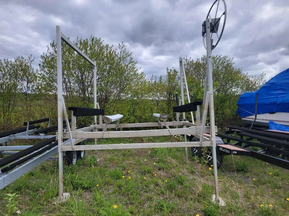 Autre Élévateur À Bateau En Aluminium – 1800 Lb None alt