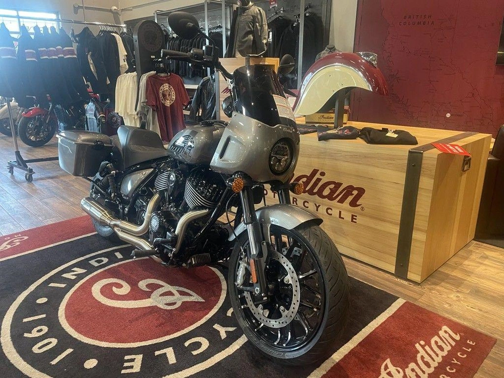 2025 Indian Motorcycle Sport Chief Rt alt
