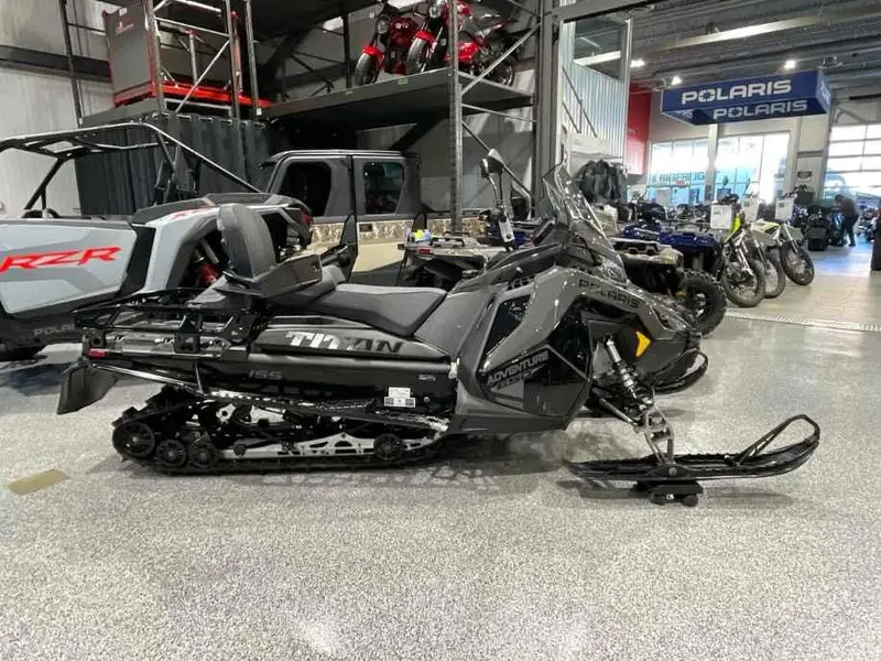 2025 Polaris 650 TITAN ADVENTURE 1.8'' 7S