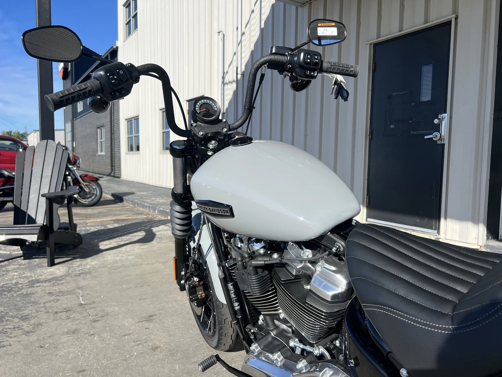 2025 Harley-davidson Street Bob alt