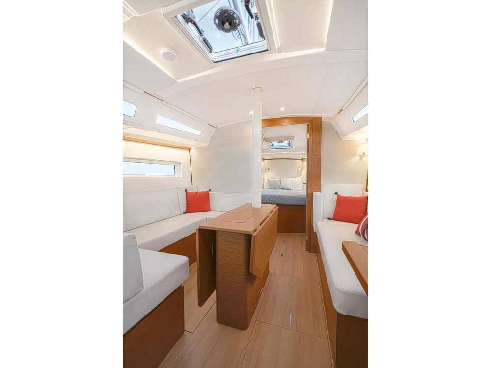 2026 Jeanneau Sun Odyssey 380 alt