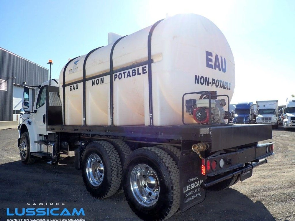 Freightliner M2-106 2014