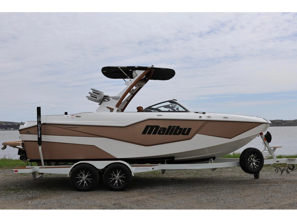 2025 Malibu M 230 alt