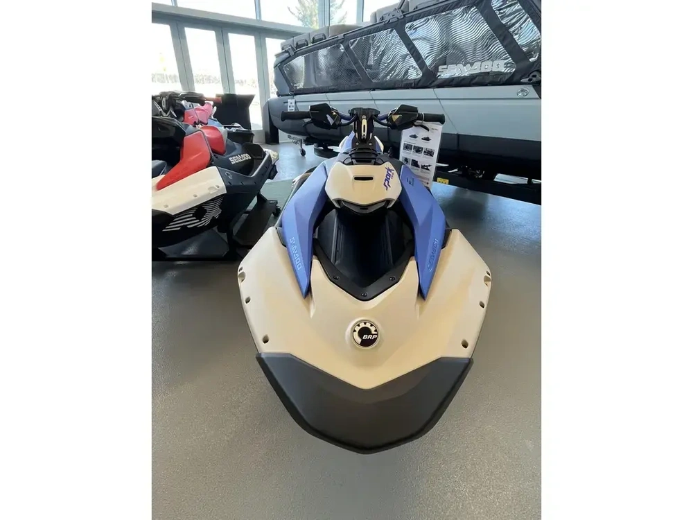 Sea-doo Spark Trixx 3 Places 2025 alt