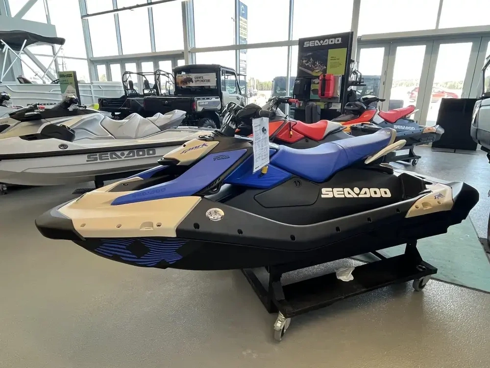 Sea-doo Spark Trixx 3 Places 2025 alt