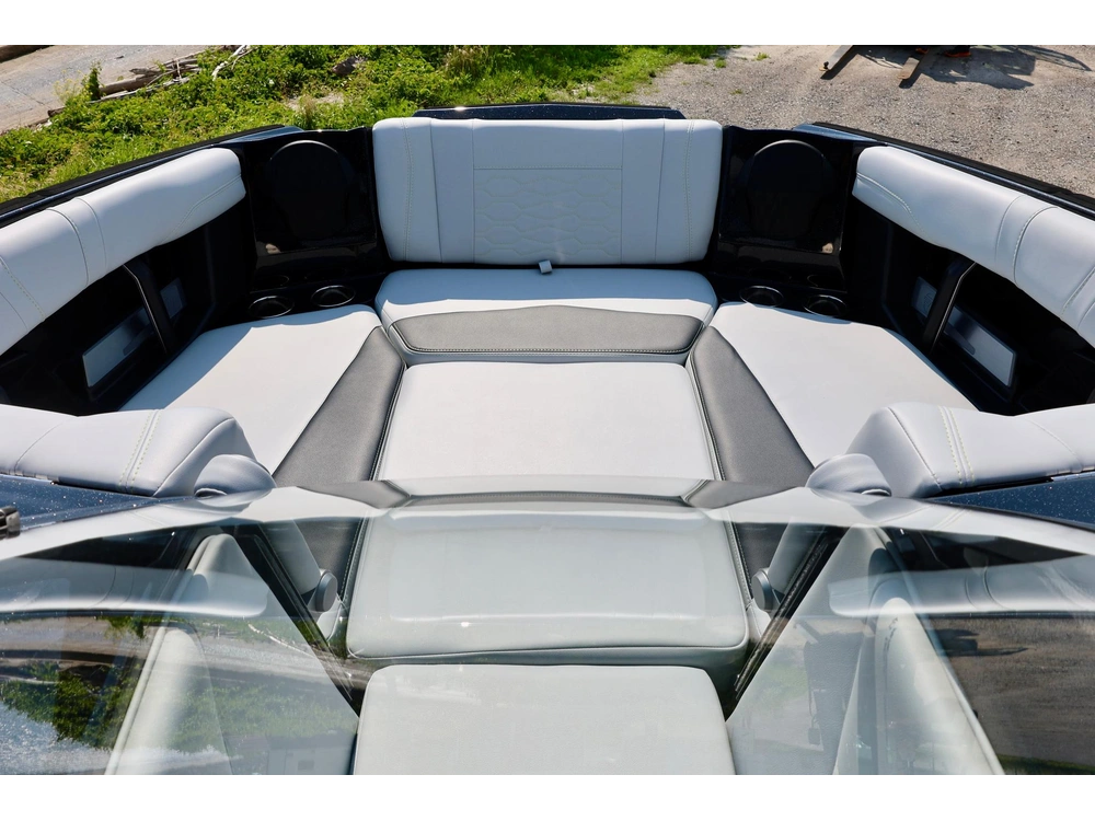 2025 Malibu 22 Mxz alt