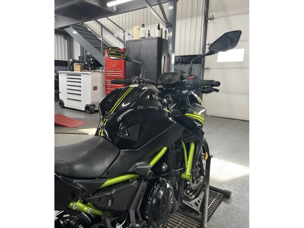 Kawasaki Er650 2020 alt