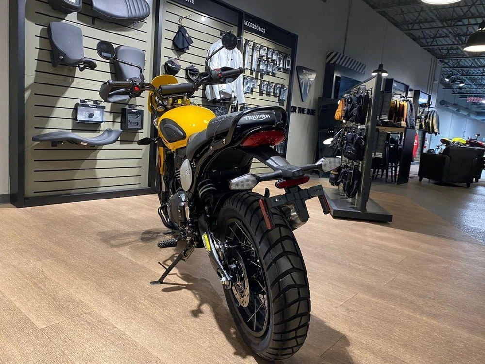 2026 Triumph Scrambler 400 Xc alt