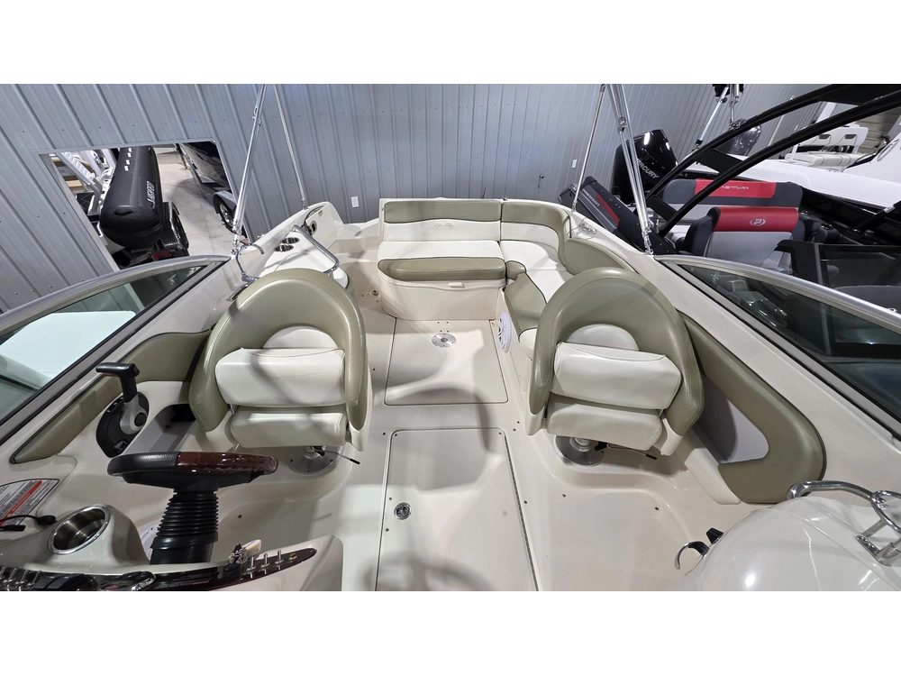 Sea Ray 240 Sundeck 2006 alt